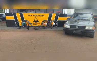Polícia recupera bicicletas e carro furtado e prende suspeitos armados