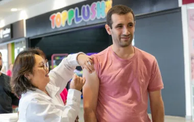 Apucarana inicia vacinação contra a gripe para todas as idades