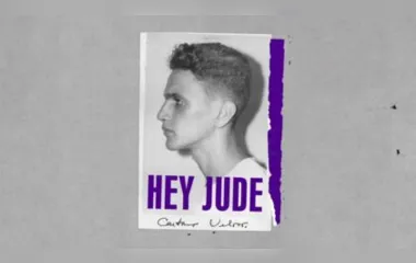 Caetano canta 'Hey Jude' para lembrar dos anos em que esteve preso na ditadura