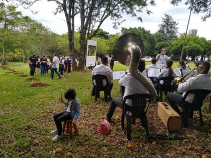 Apucarana instala memorial para vítimas da covid-19; assista
