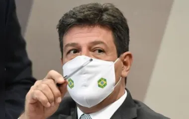 Bolsonaro tentou alterar bula da cloroquina, afirma Mandetta