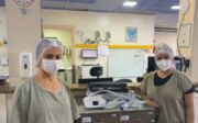 Paciente recebe alta do setor Covid-19 e doa aparelho