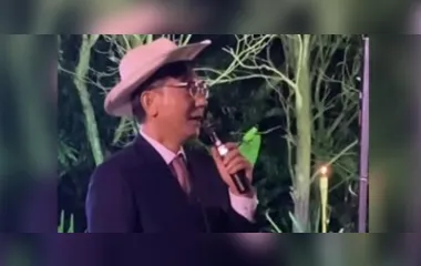 Embaixador da Coreia do Sul viraliza ao cantar "Evidências"