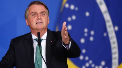 Bolsonaro diz que pretende ir a todos os debates em 2022