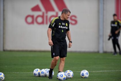 Diego Aguirre não é mais treinador do Internacional