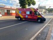 Flagrante: pedestre é atropelada por moto em Apucarana