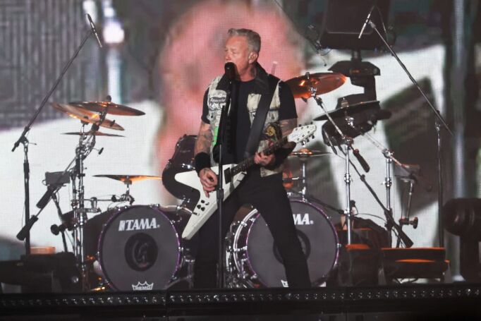 Metallica leva 45 mil pessoas ao delírio em Curitiba