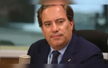 Presidente da Caixa entrega carta de demissão a Bolsonaro