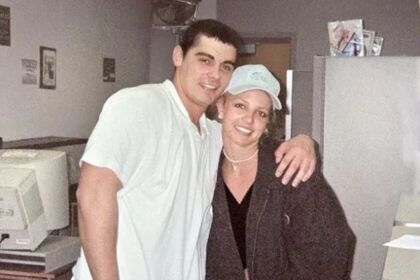 Britney e Jason se casaram em janeiro de 2004, em uma cerimônia de última hora, e se separaram 55 horas depois