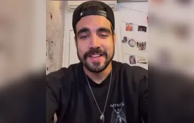 O ator Caio Castro gravou um vídeo para o seu Instagram no final da tarde desta sexta-feira (29)