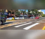 Pelo menos quatro motociclistas caíram no centro de Apucarana