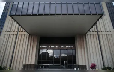 Banco Central mantém Selic em 13,75% ao ano e interrompe ciclo de alta