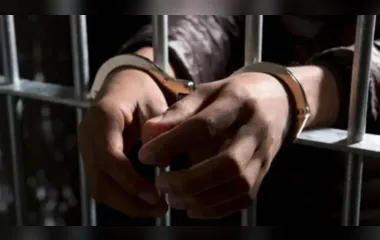 Homem viola medidas protetivas, persegue a ex e é preso em Marilândia