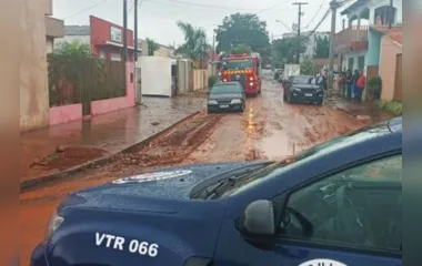 Chuva forte provocou desmoronamentos na região do Jardim Colúmbia