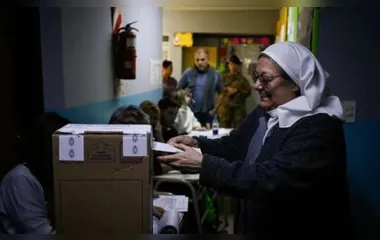 Argentinos votam no segundo turno para presidente neste domingo
