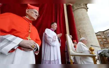 Papa Francisco lê sua mensagem de Natal no Vaticano 25/12/2023