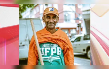"Filho de gari virando médico": história de paranaense emociona web