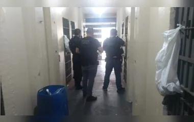 Polícia Civil encontra buraco e celulares na cadeia de Faxinal 